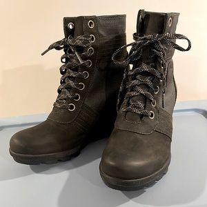 SOREL Lexie Wedges Women’s Size 7.5